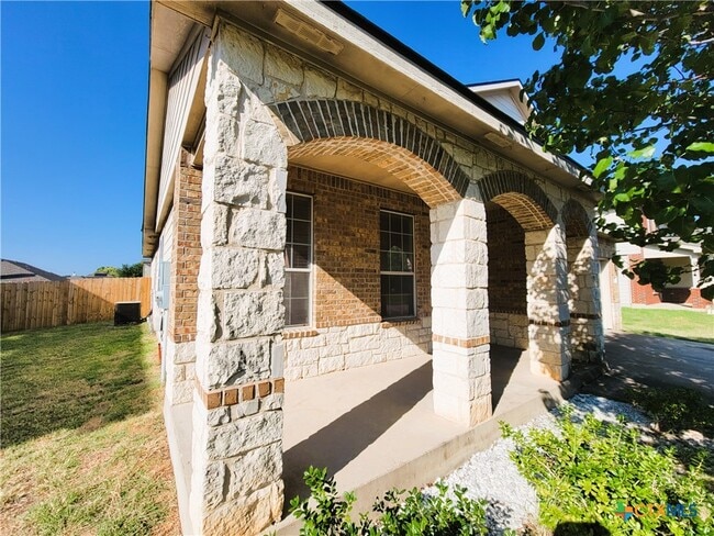 Building Photo - 610 Taurus Dr Rental