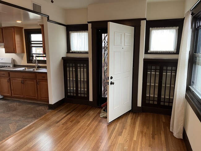 Photo - 140 Hawthorn St