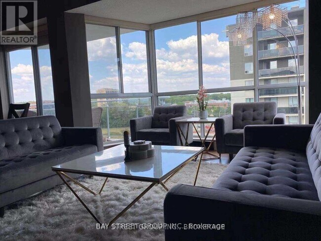 Photo - 1071 Queens Ave Unité 605