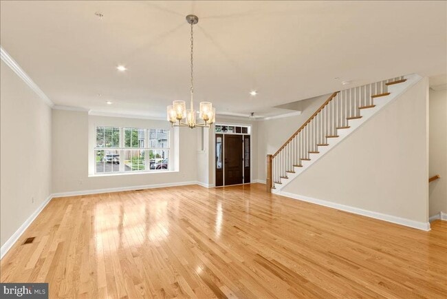 Photo - 264 W Ashland St