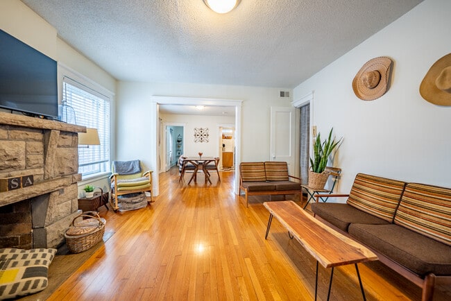 Photo - 4152 McGee St Unit 2N