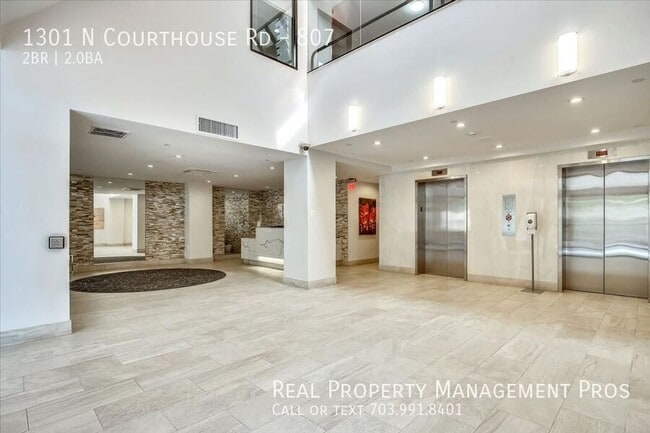 Photo - 1301 N Courthouse Rd Unit 807