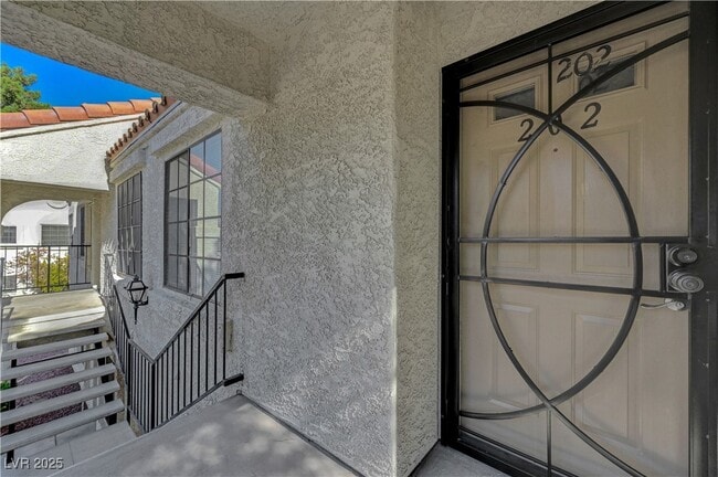 Photo - 4730 Nara Vista Way Unit 202