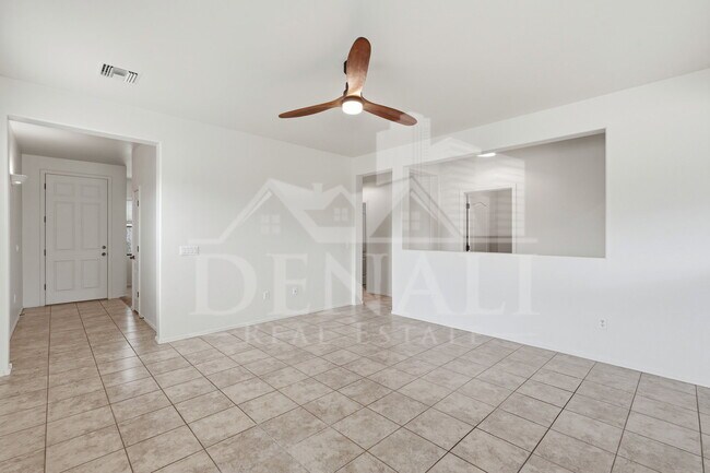 Photo - 584 N Highlands Grove Ln