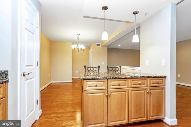 Photo - 4079 S Four Mile Run Dr Unit 402