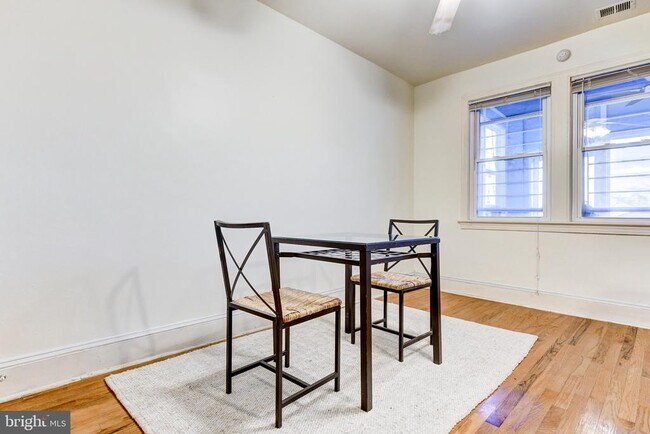 Photo - 1125 West Virginia Ave NE