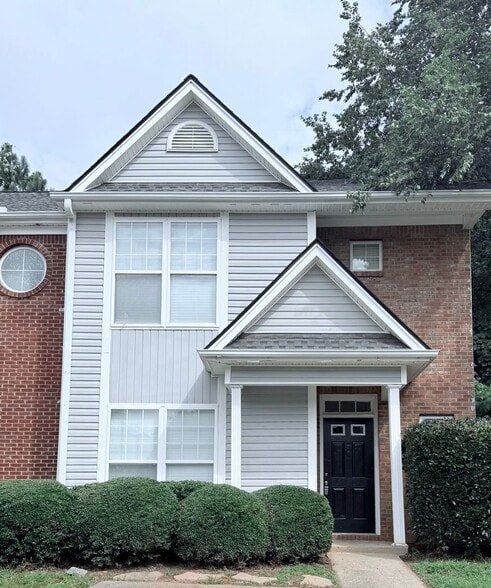 48 Pearl Chambers Ct