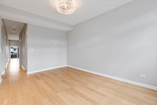 Photo - 3432 W Melrose St Unit #1