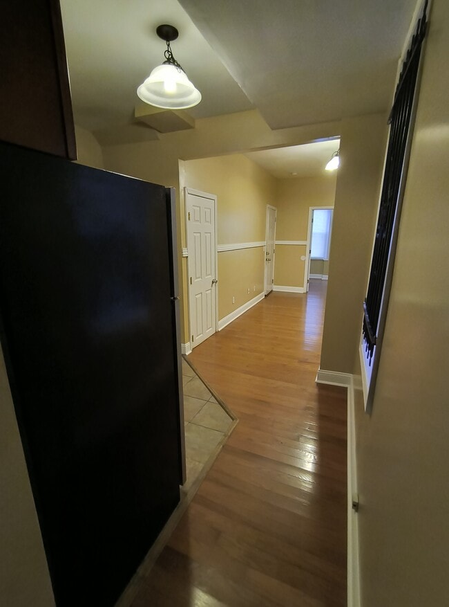 Photo - 1034 W York St Unidad #1