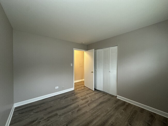 Photo - 430-40 Stevens Dr Unit 10G