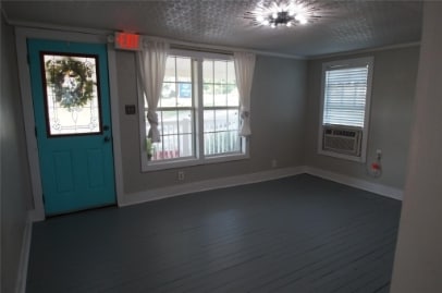 Photo - 402 E College St