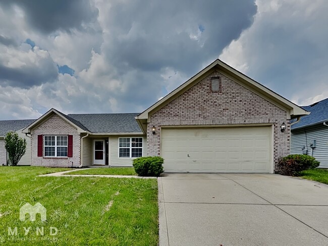 Photo - 704 Treyburn Lakes Way House