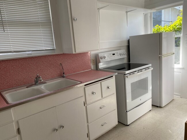 Photo - 800 B St Unit 7 Spring Street