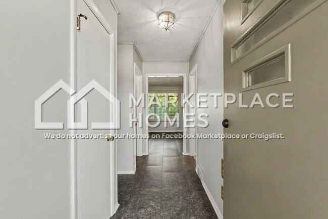 Photo - 1940 Cunningham Rd