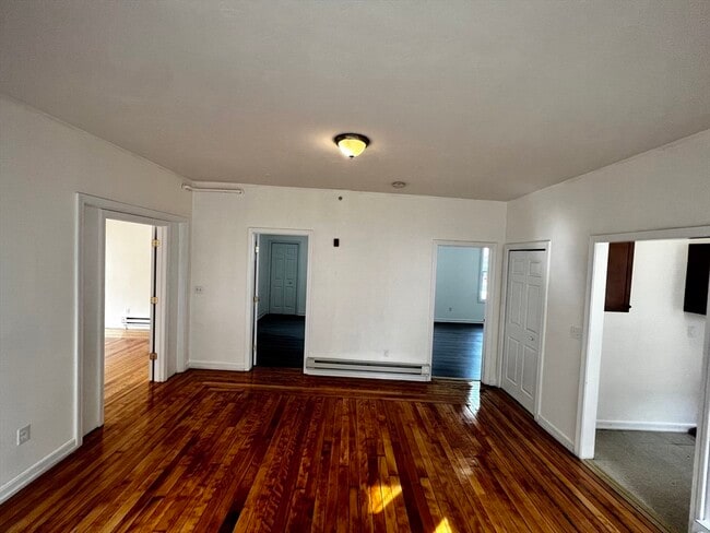 Photo - 3-5 Woodbine St Unit 1