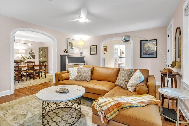 Photo - 1302 W 13th St