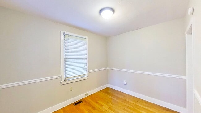 Photo - 1506 Pendleton Rd