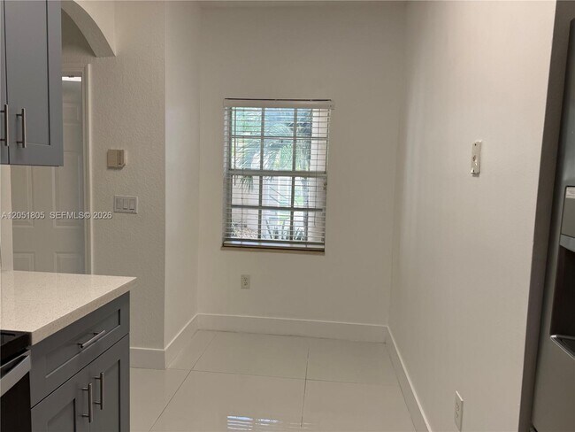 Photo - 5670 NW 116th Ave Unit 104