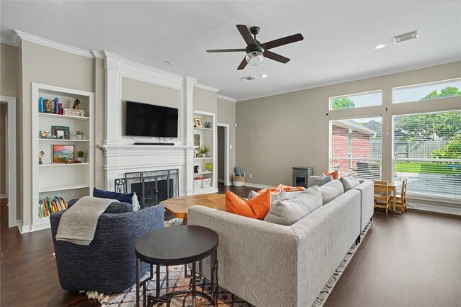 Photo - 4250 Noble Oak Trail
