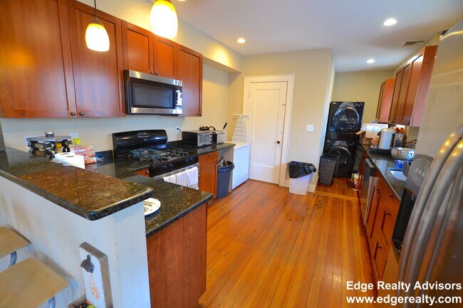 Photo - 7 Boulevard Ter Unit 1