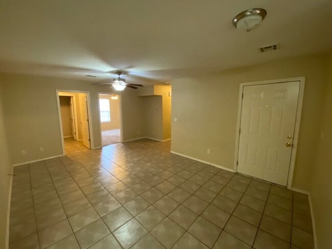 Photo - Spacious Duplex in Farmington!