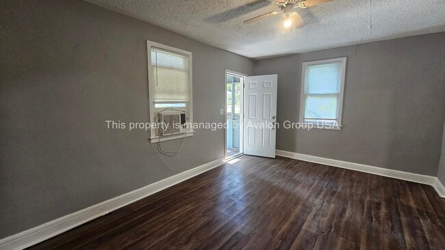 Photo - 4066 Walnut St