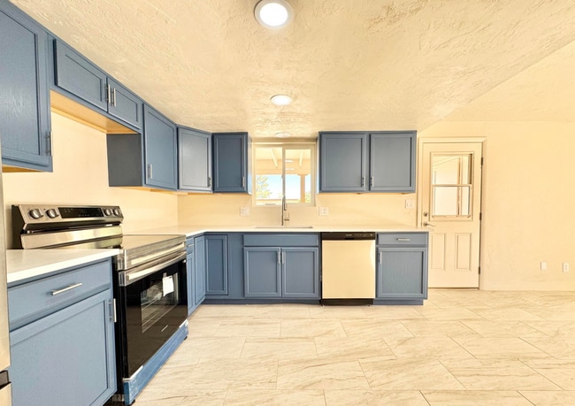 Photo - 4BR/2BA/2CP, 1698 sq.ft. rental in Sierra ...