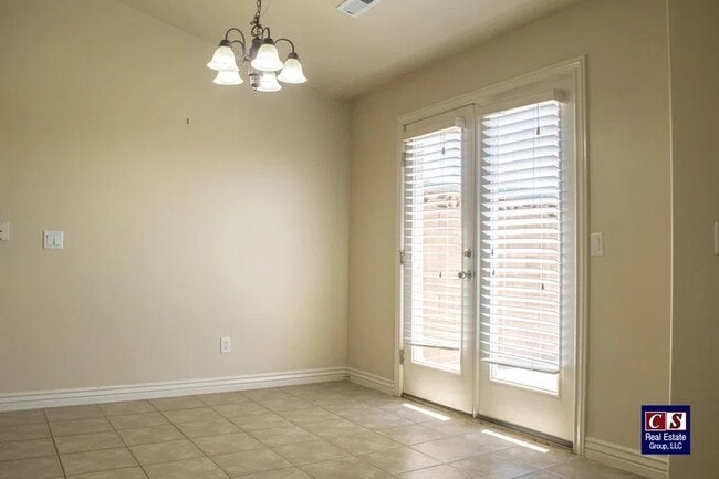 Photo - 1422 Southern View Dr