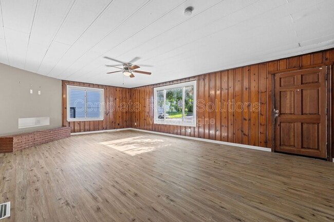 Photo - 2724 Pasteur Ave