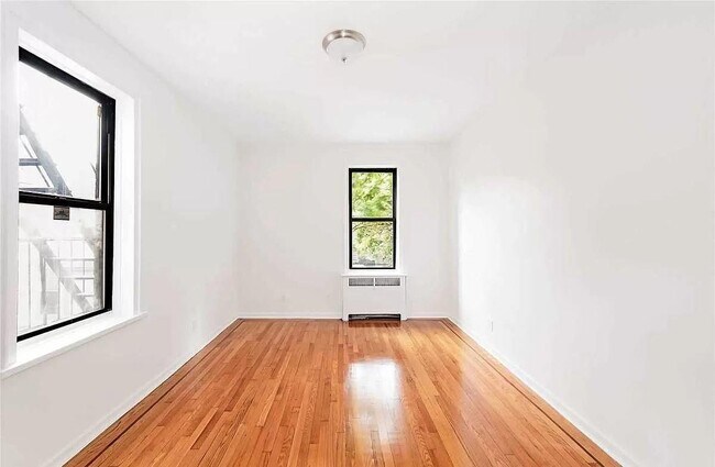 Photo - 2965 Decatur Ave