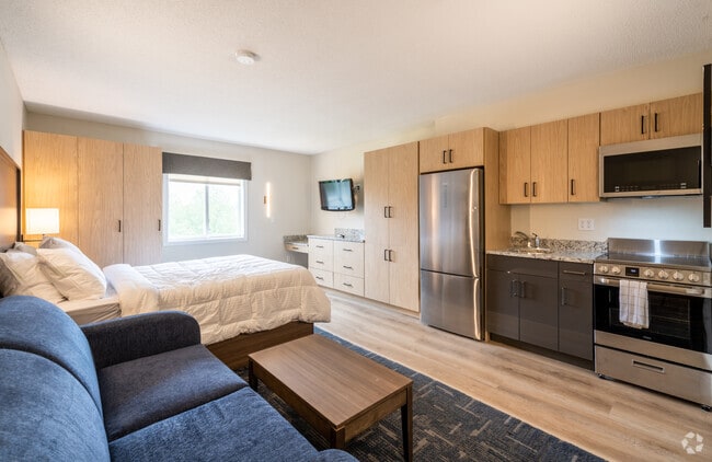 1BR, 1BA - 375 SF