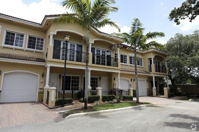 Community - Royal Oaks (PG Capital) -NEW