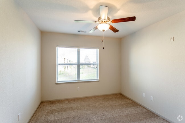 3BR, 2BA - 1397 SF