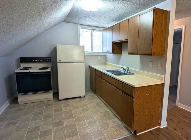 Photo - 1276 Francis Ave Unidad 2