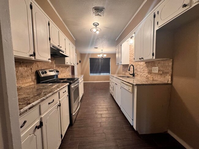 Photo - 104 Maverick Trail