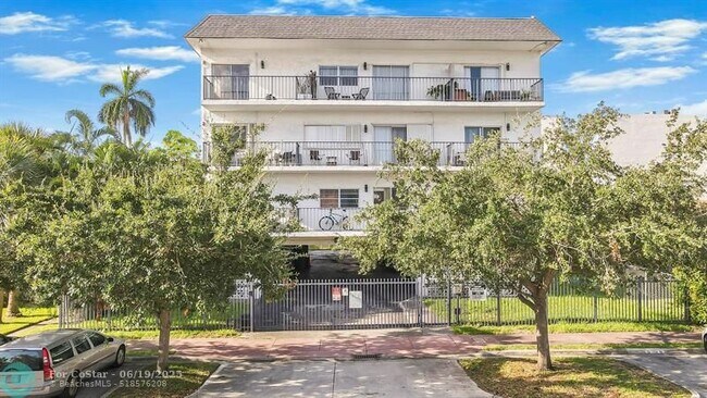 Photo - 1960 Marseille Dr Condo
