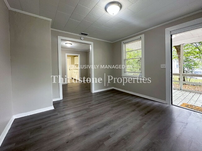 Photo - 2913 W 2nd St
