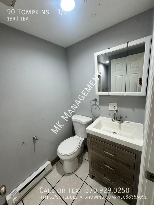 Photo - 90 Tompkins-1/2 Unit 1/2