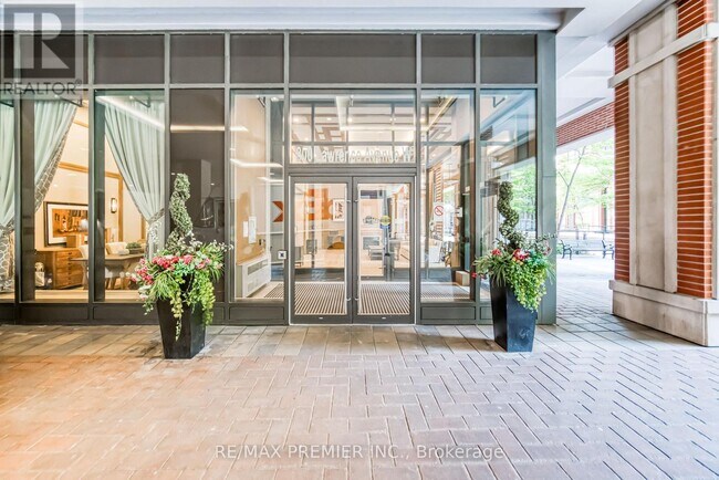 Photo - 800 Lawrence Ave W Unit 2013