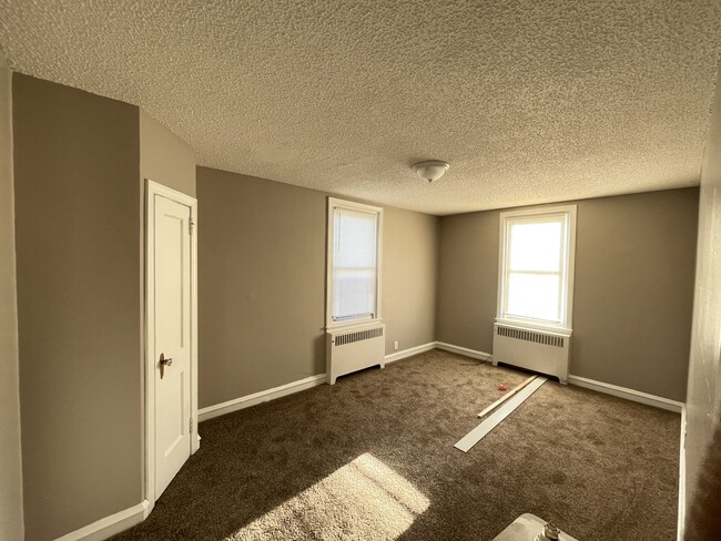 4556 Teesdale St Unit 1st Flr