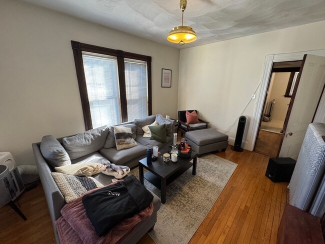 Photo - 211-213 Holland Street Unit 211 Holland #2