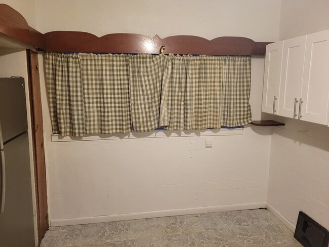 Photo - 612 Hess Ave