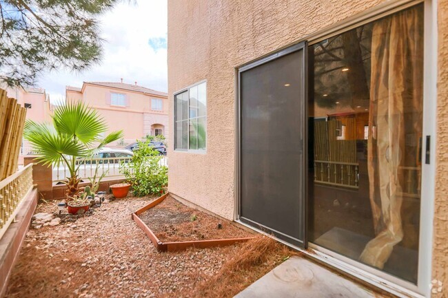 Building Photo - Cozy 2 Story Home in the Southwest Area!