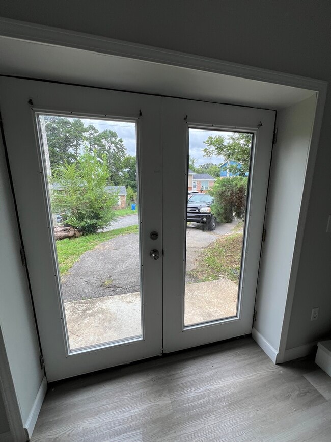 Photo - 1414 Carousel Rd