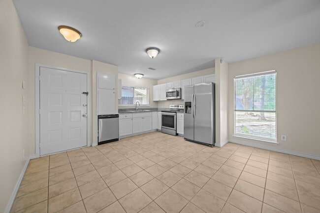 Photo - 10 Raccoon Ln