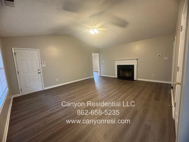 Photo - Spacious 3-Bedroom Home for Rent in Raeford