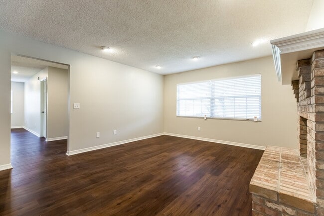 Photo - 948 March Hare Ct