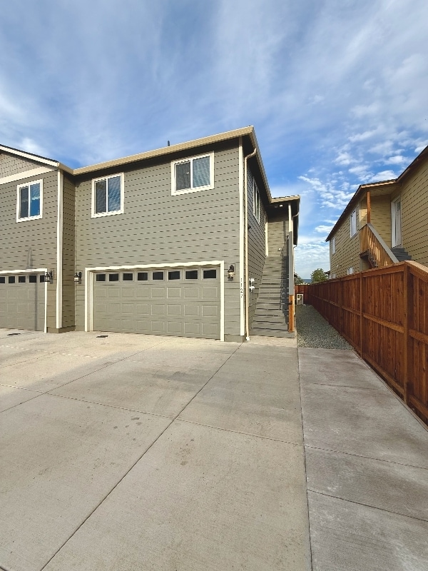 Building Photo - 1127 Annalise St Rental