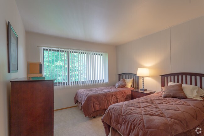 2BR, 1BA - Conservatory