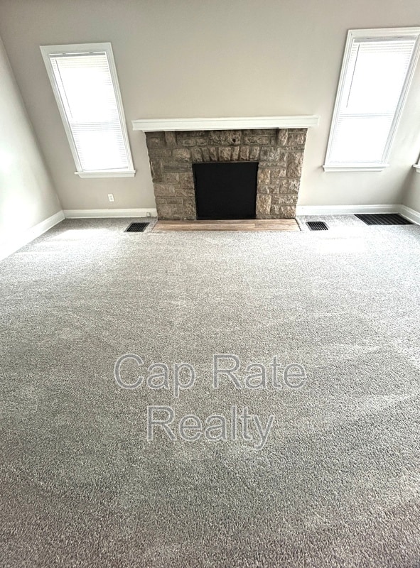 Photo - 1366 Duxberry Ave